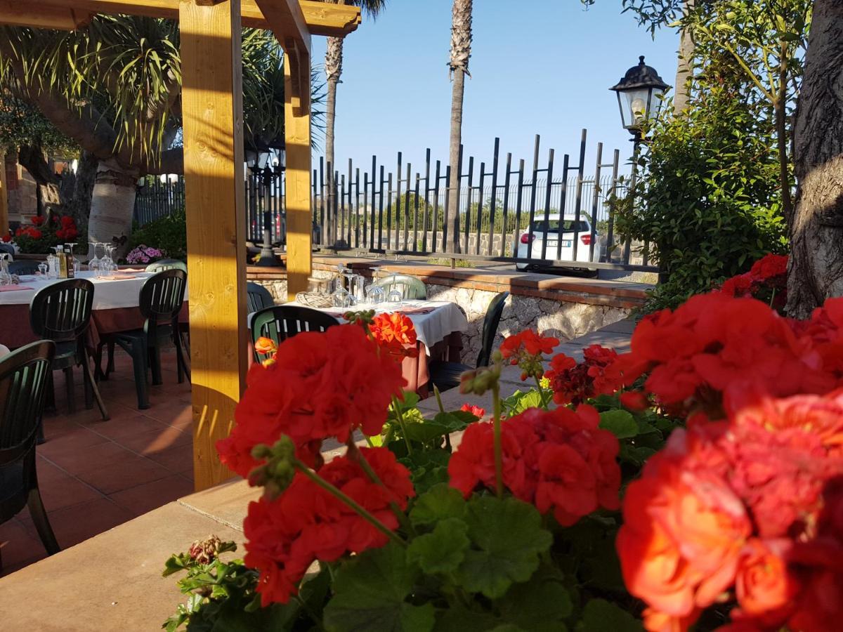Villa Antonino Giardini Naxos Luaran gambar