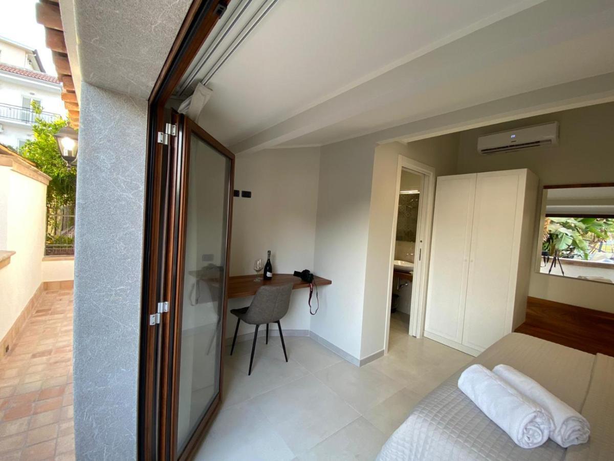 Villa Antonino Giardini Naxos Luaran gambar